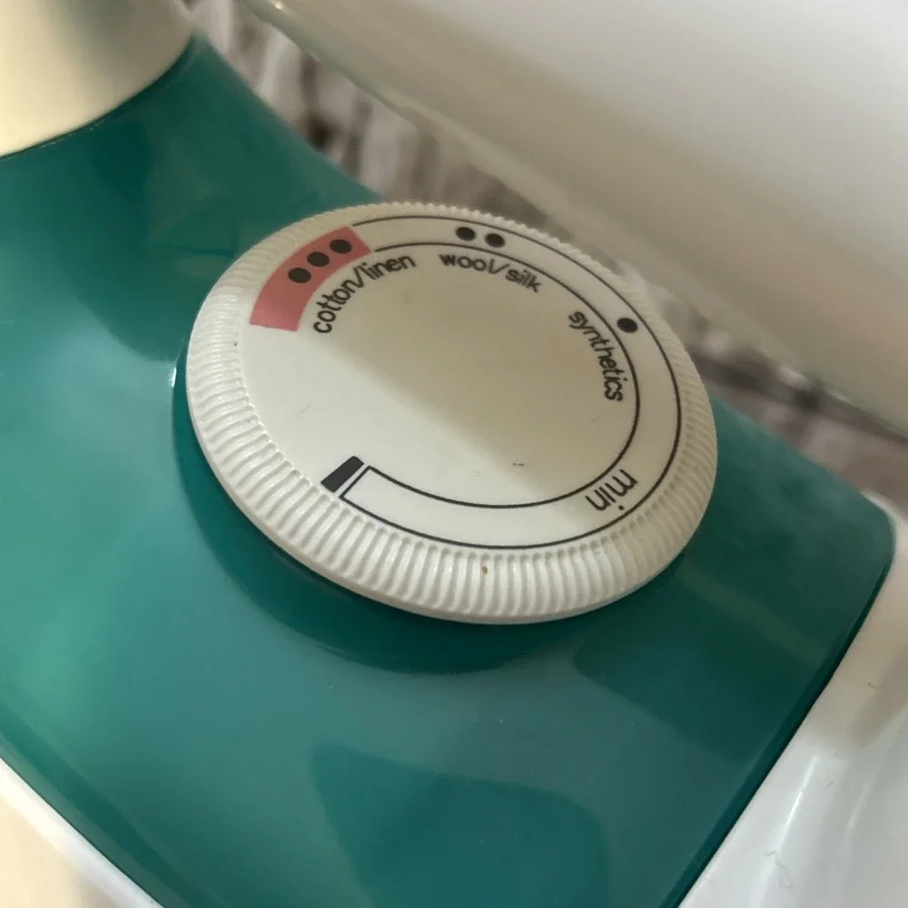 Rowenta Effective Steam Iron Stainless Steel Plate Vertical‎ Steam DE-011